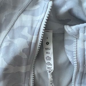 LULULEMON Jacket size 6